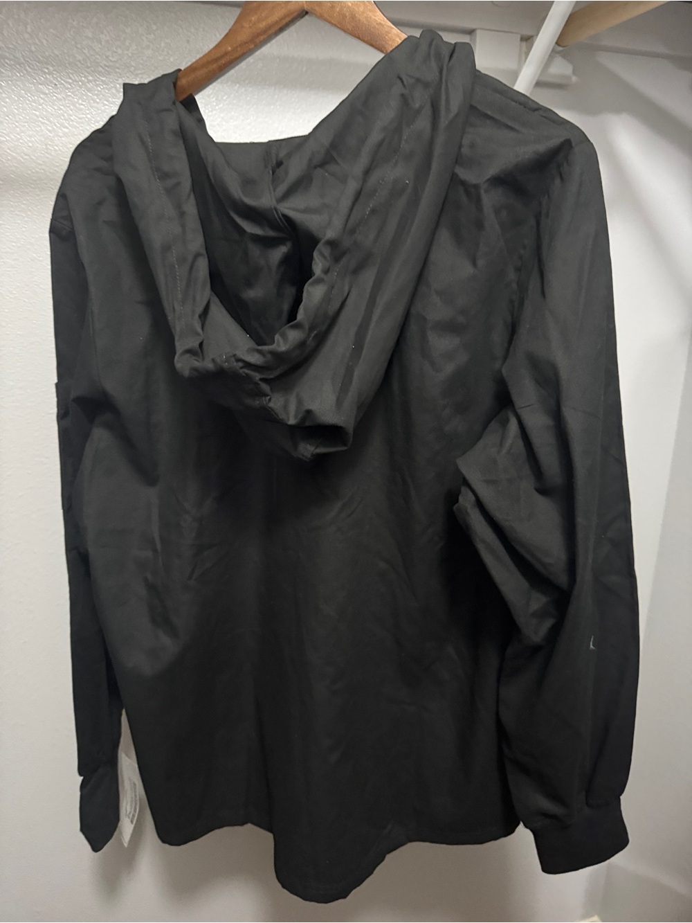 butter-soft Black Hooded Lightweight scrub Jacket - Picture 2 of 3